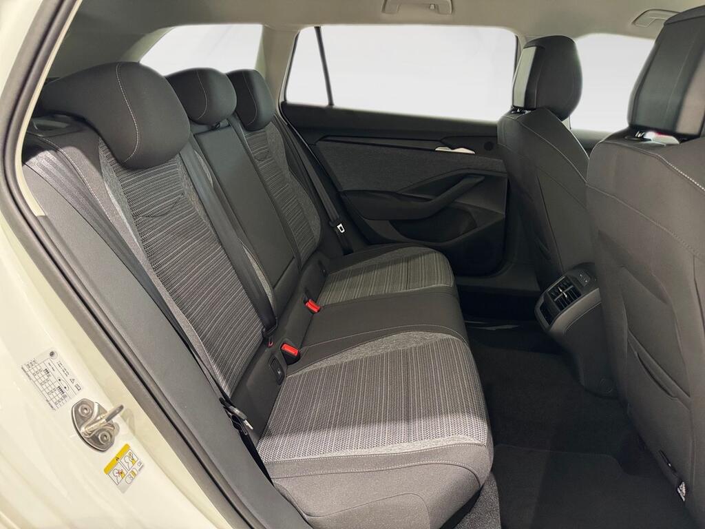 Skoda Superb Combi 1.5 TSI iV P-HEV DSG Selection // 1 km