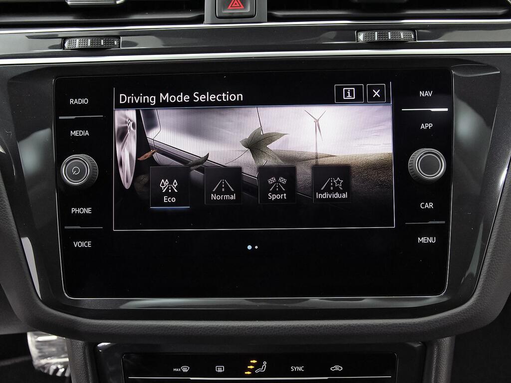 Volkswagen Tiguan R-Line 1.5 TSI 110kW (150CV) DSG // 56.395 km