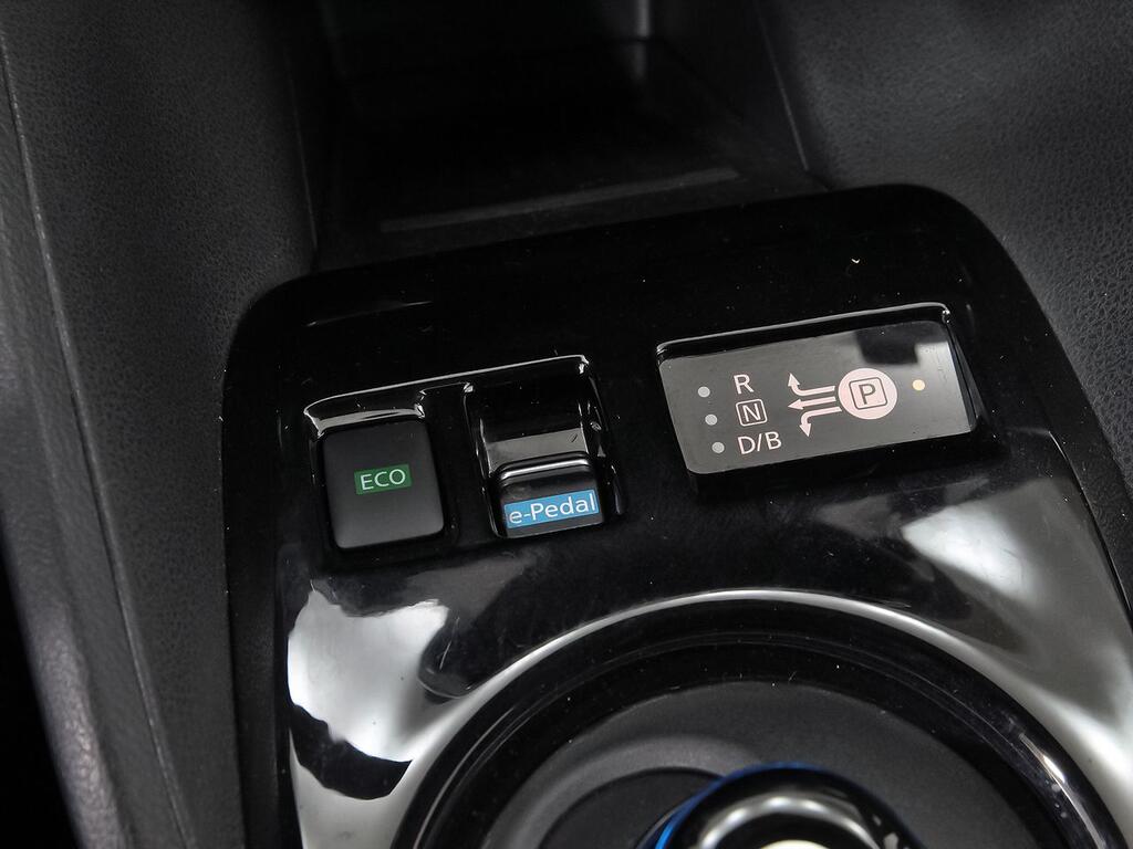 Nissan Leaf 40kWh Tekna 150 CV // 38.094 km