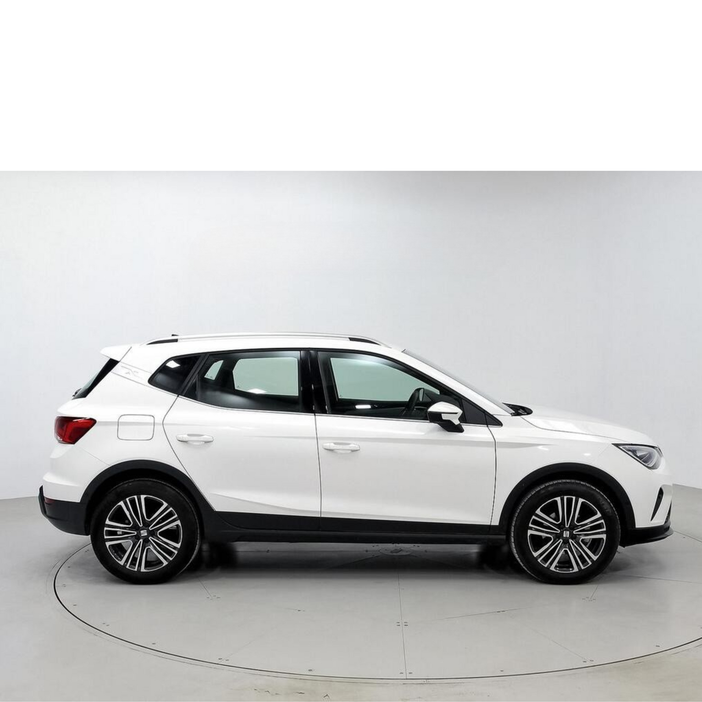 SEAT Arona 1.0 TSI 81kW (110CV) Xperience Plus  //  41.565 km