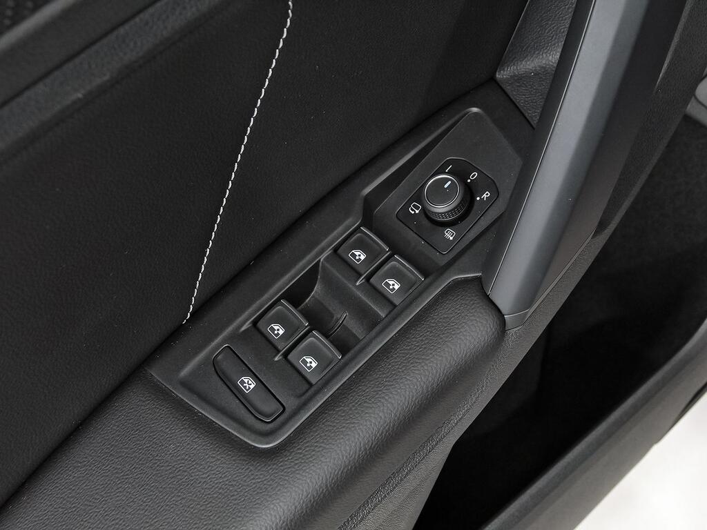 Volkswagen Tiguan R-Line 1.5 TSI 110kW (150CV) DSG // 56.395 km