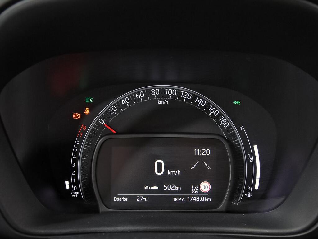 Toyota Aygo X Cross 1.0 VVT-I 72CV Play // 34.578 km