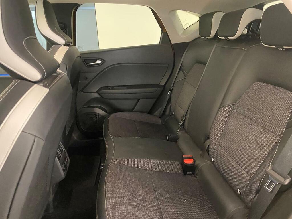 Renault Captur Zen E-TECH Híbrido enchufable 160cv // 43.860 km