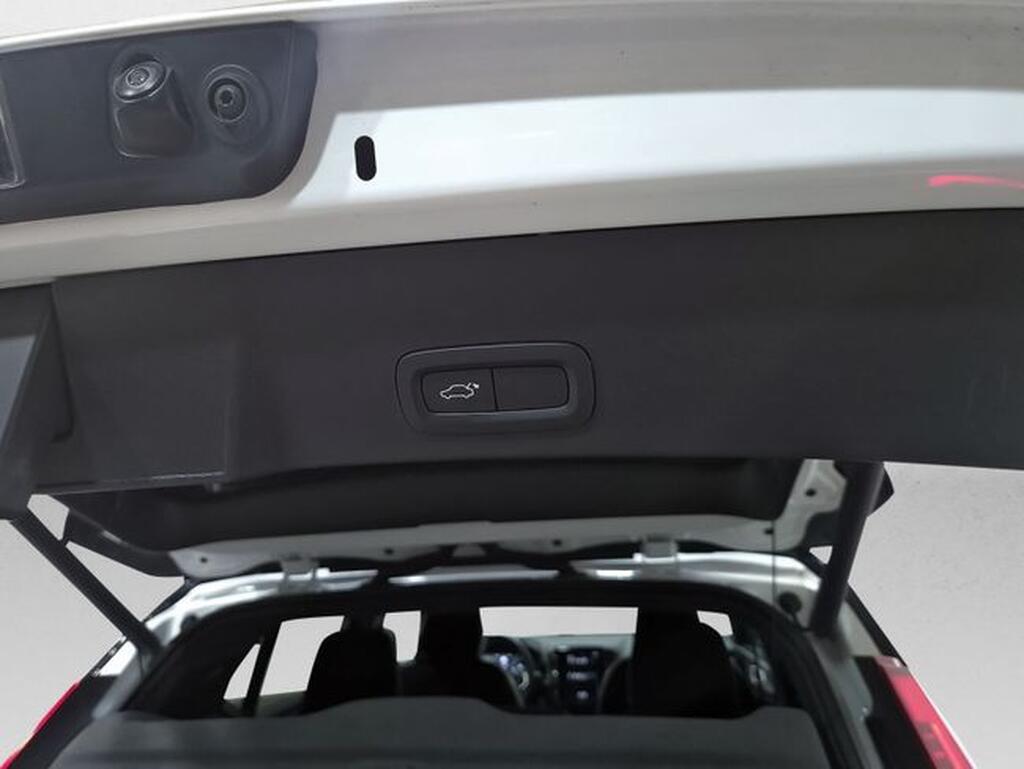 Volvo XC40 1.5 T3 R-Design (156cv) // 63.392km - 2019