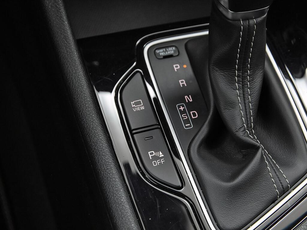 Kia Niro 1.6 GDi HEV 104kW (141CV) Drive // 74.159 km