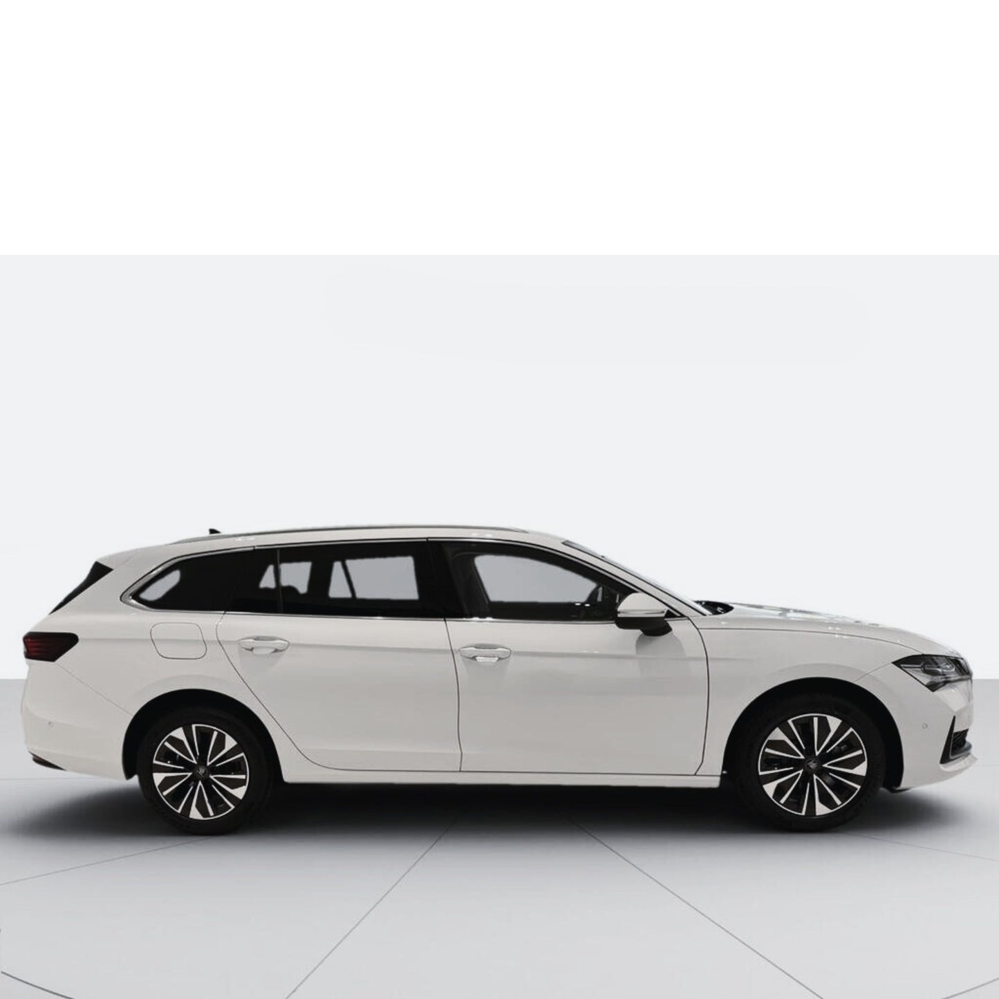 Skoda Superb Combi 1.5 TSI iV P-HEV DSG Selection // 1 km