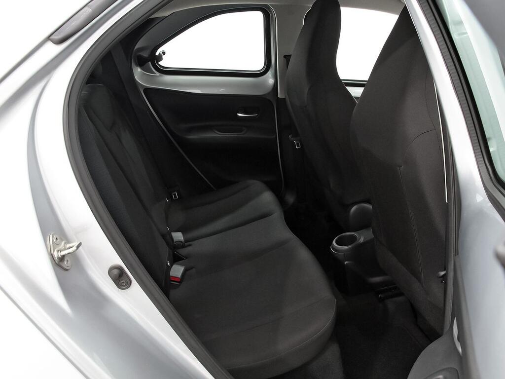 Toyota Aygo X Cross 1.0 VVT-I 72CV Play // 32.675 km