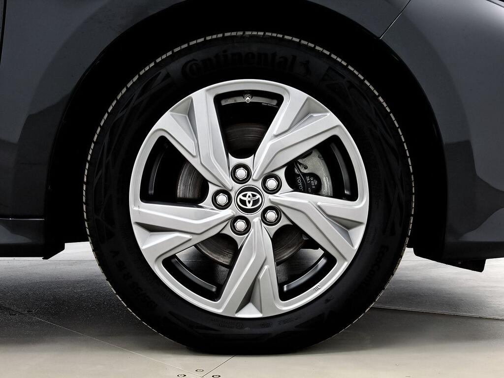 Toyota Yaris 1.5 120H Active Plus // 38.469 km