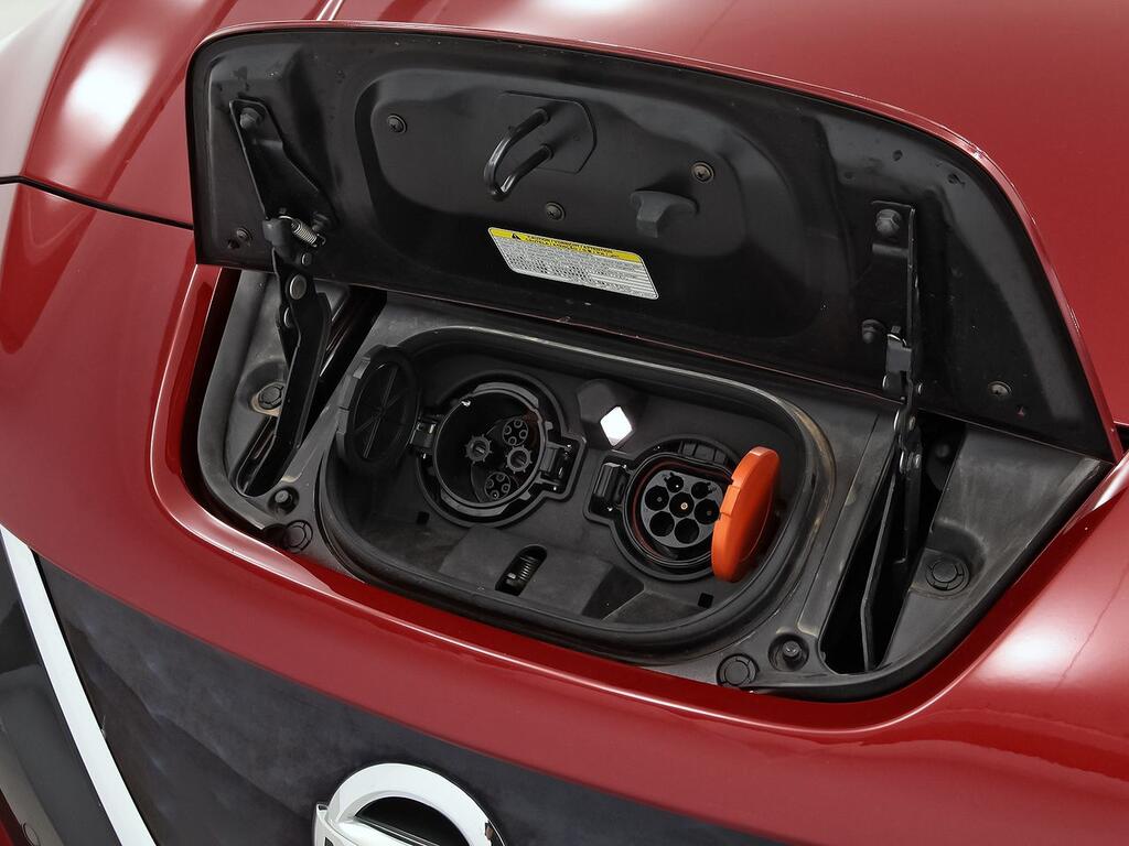Nissan Leaf 40kWh Tekna 150 CV // 38.094 km