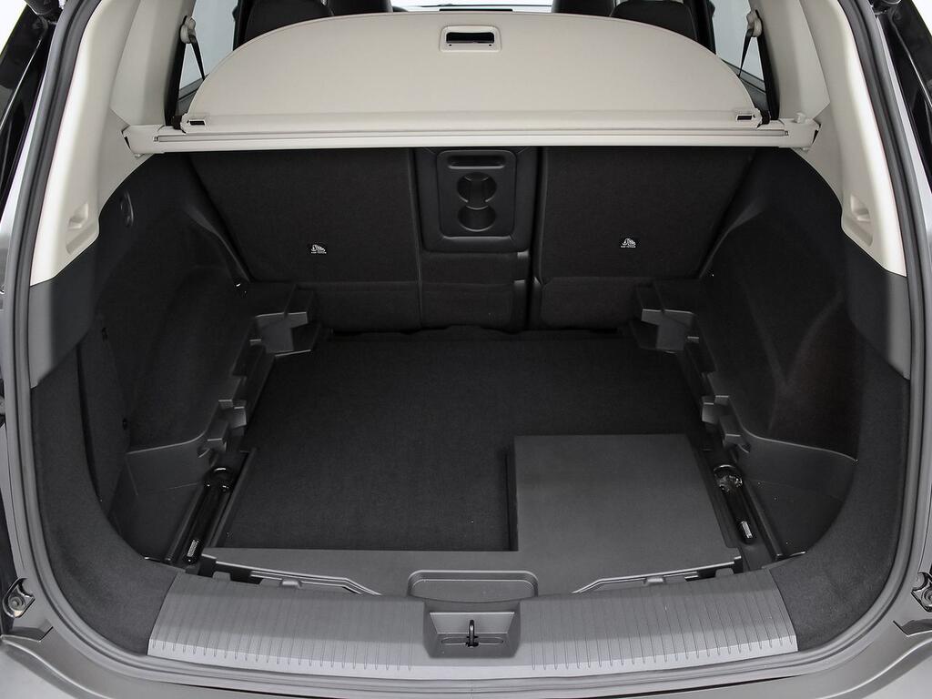 Nissan X-Trail 5pl 1.5 e-POWER 152kW 4x2 A/T N-Connecta // 1 km