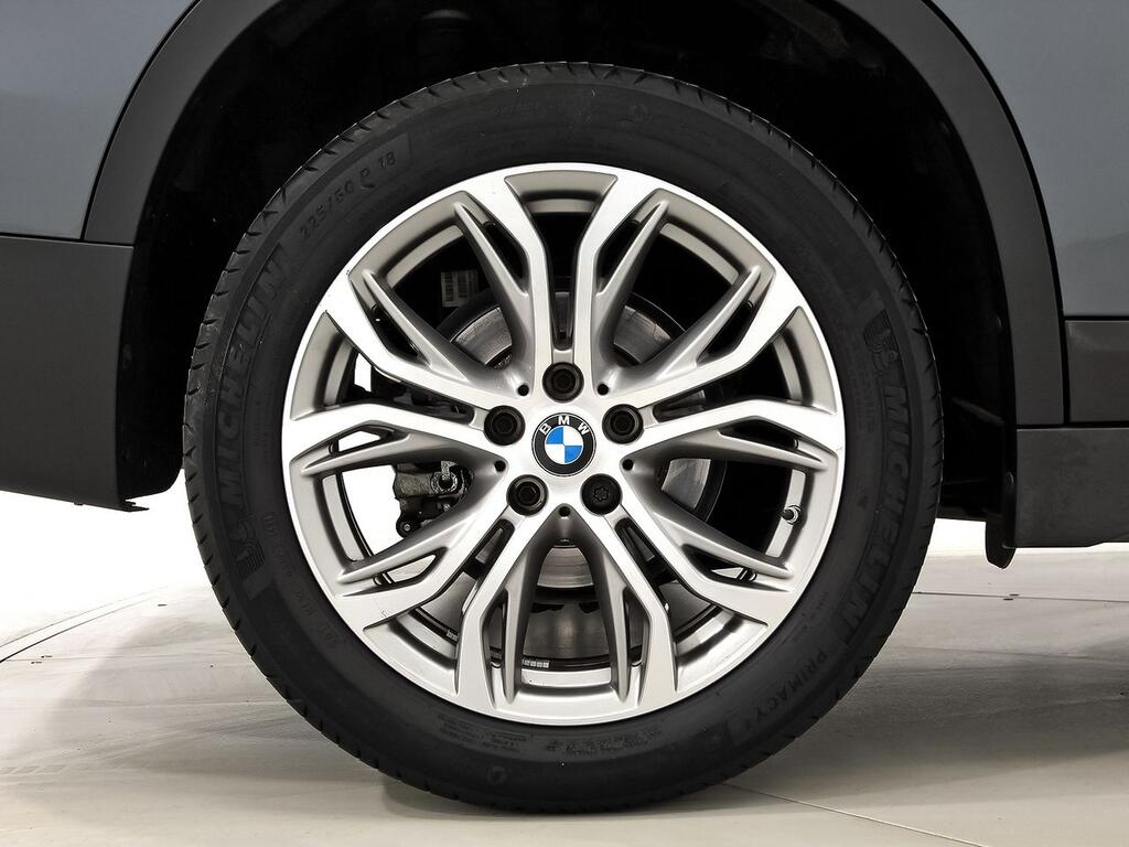 BMW X1 sDrive18i // 71.441 km