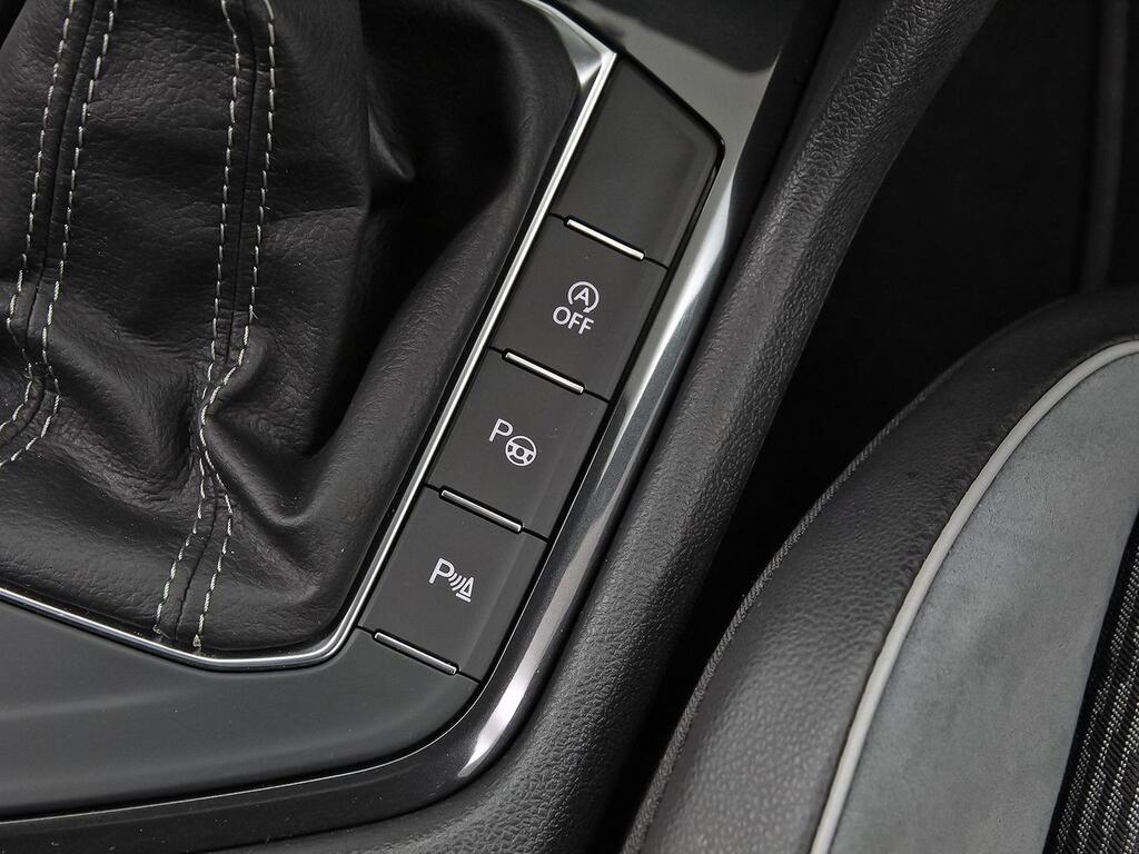 Volkswagen Tiguan R-Line 1.5 TSI 110kW (150CV) DSG // 56.395 km