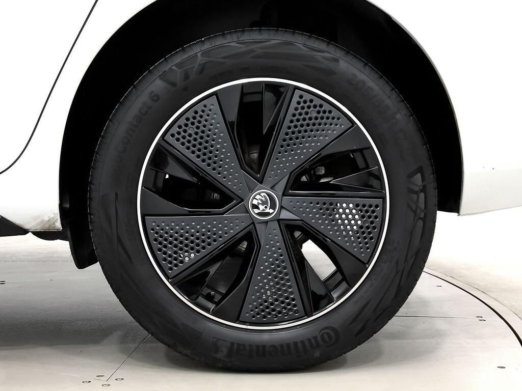 Skoda Kamiq 1.0 TSI 85kW (115CV) DSG MONTE CARLO // 30.154 km