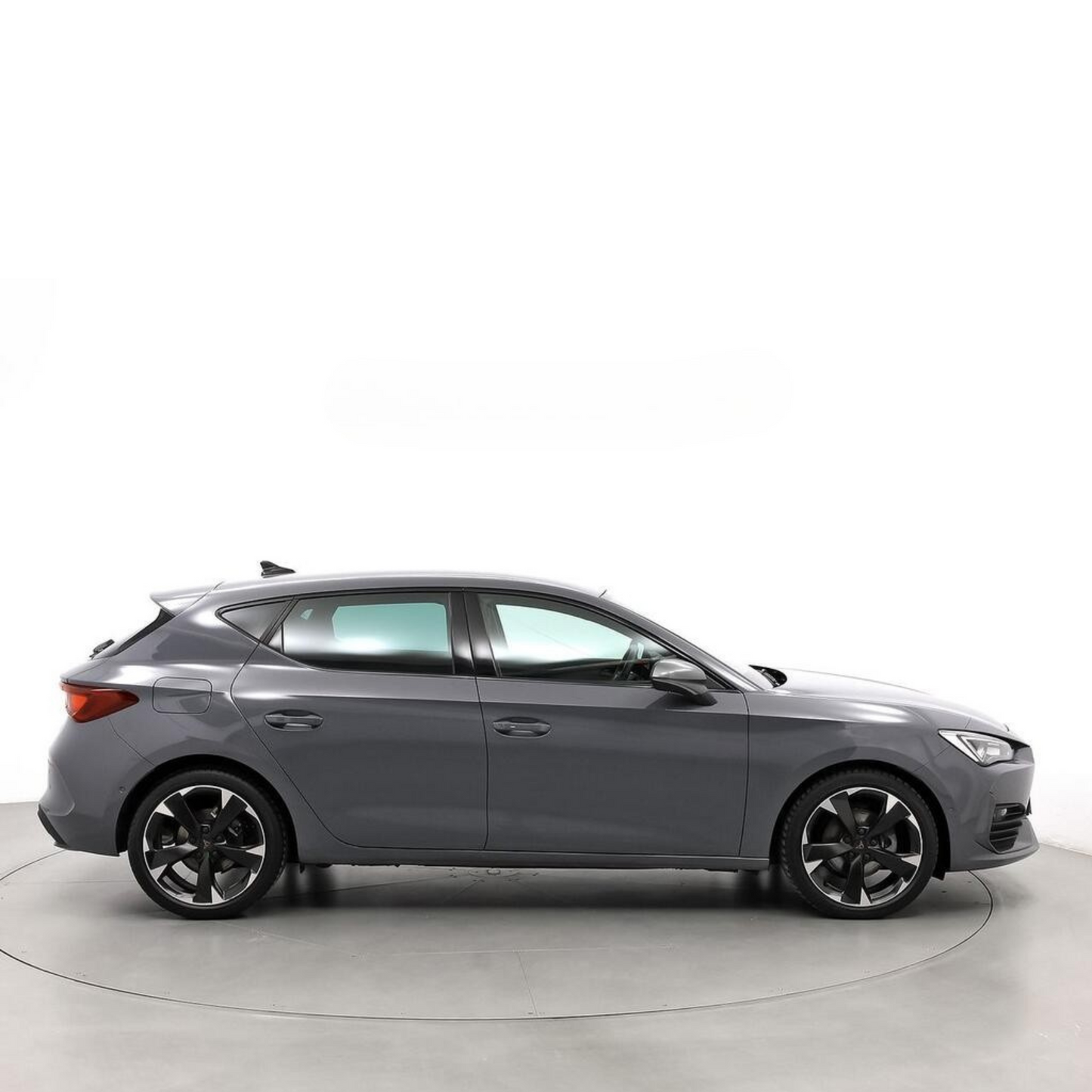 CUPRA León 1.5 eTSI 110kW (150CV) DSG // 18.433 km