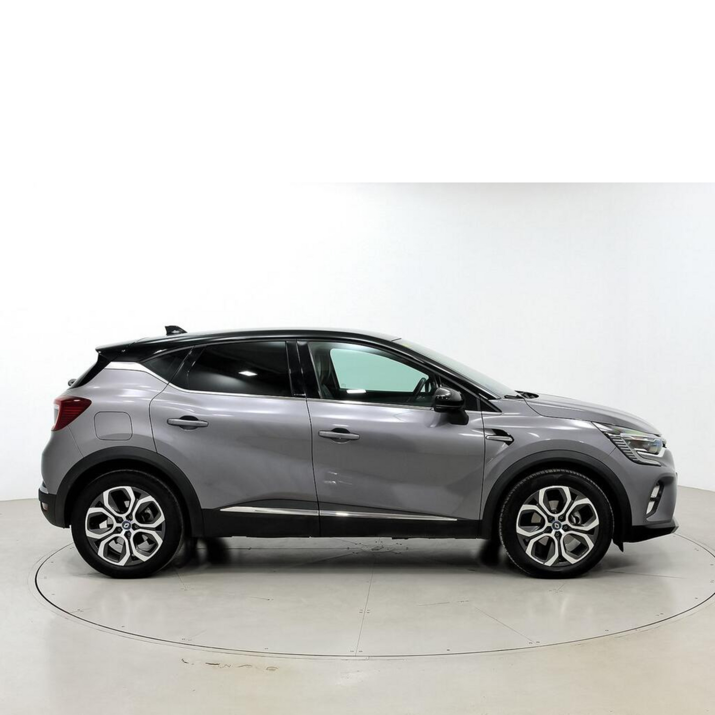 Renault Captur SL E-TECH Edition Híbrido enchuf. 160cv // 115.000 km