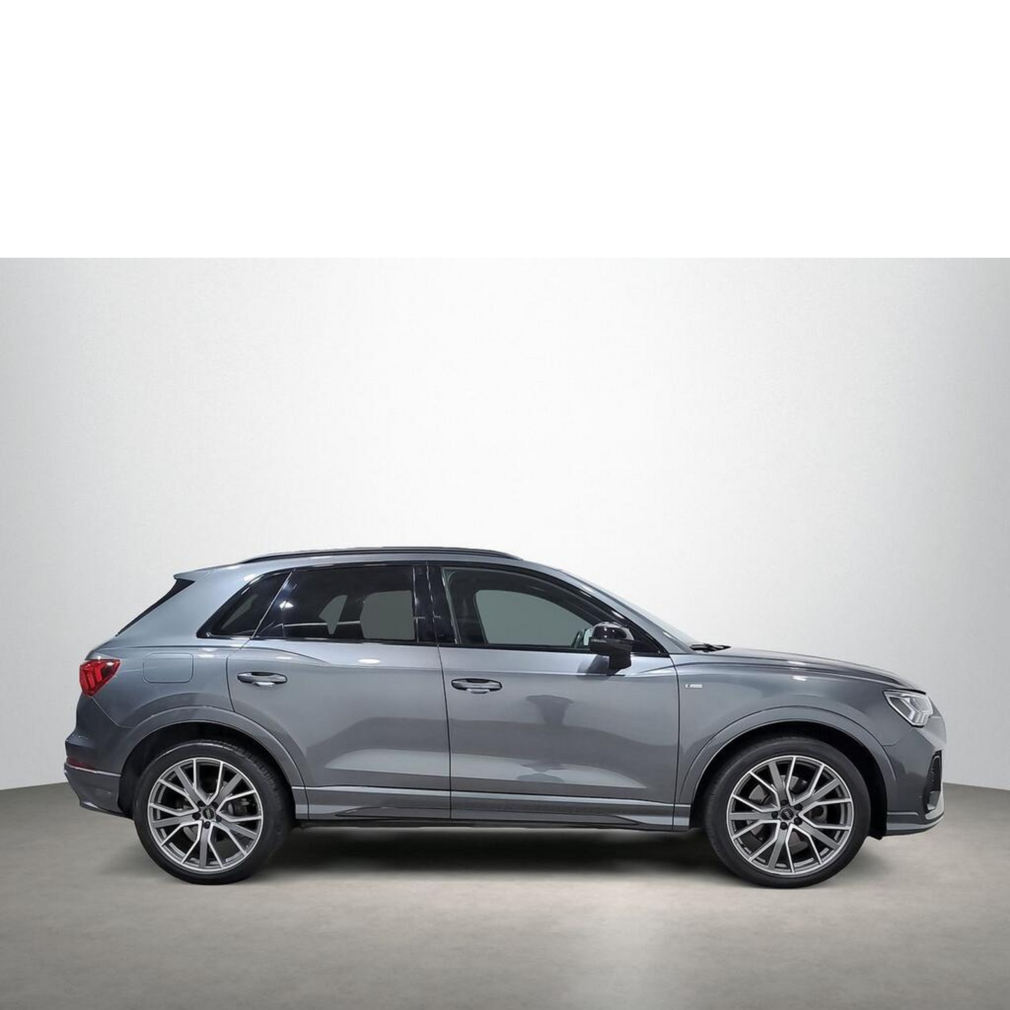 Audi Q3 45 TFSI 169kW S tronic Quattr Black Line // 35.200 km