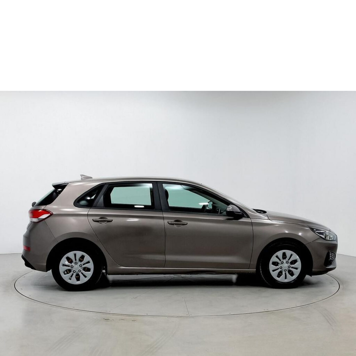 Hyundai i30 1.5 DPI Essence // 48.966 km