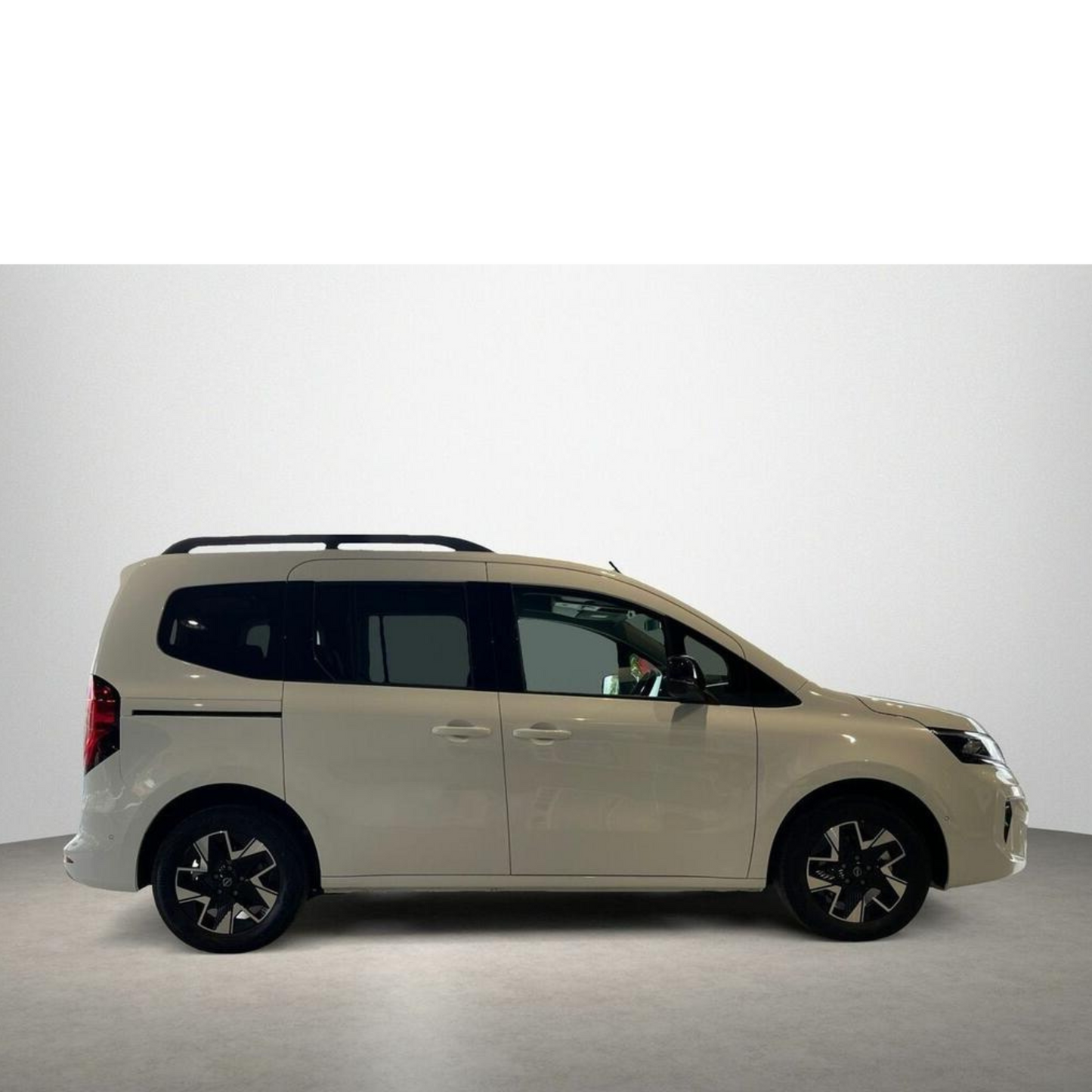 Nissan Townstar 5 plazas 45kwh 90kW L1 N-Connecta // 15 km