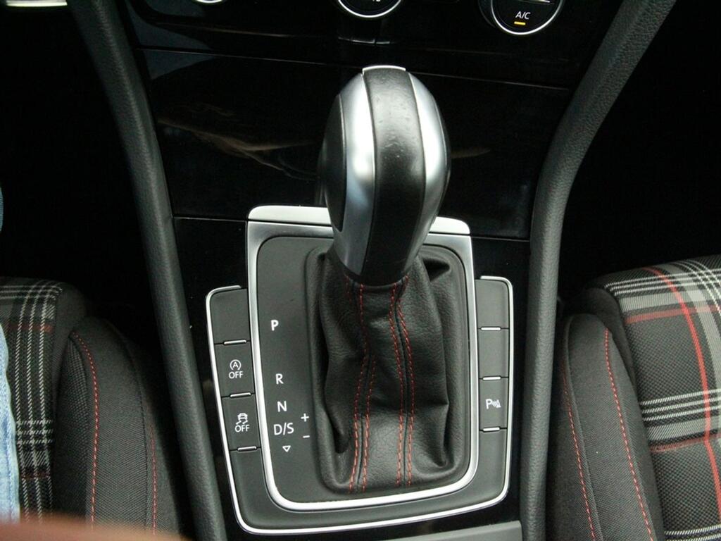 Volkswagen Golf GTI Performance 2.0 TSI 180kW(245CV) DSG