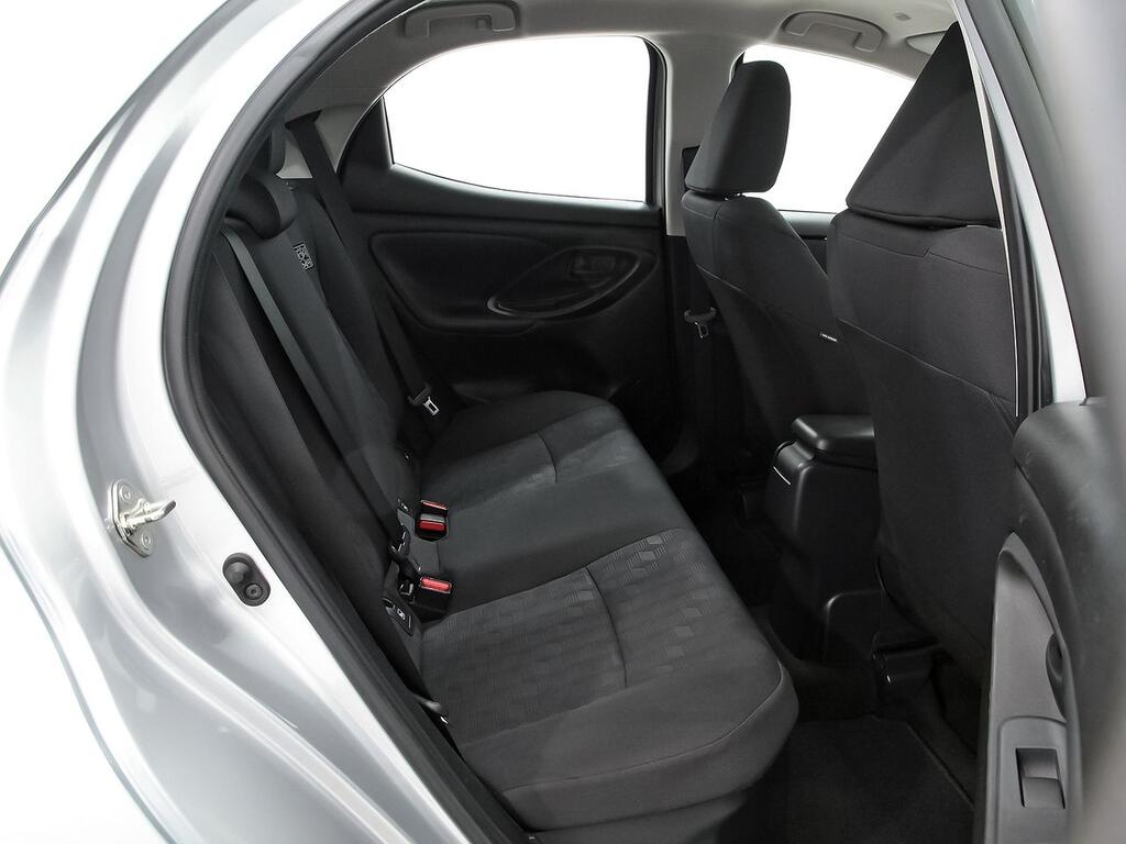 Toyota Yaris 1.5 120H Active Plus // 34.021 km