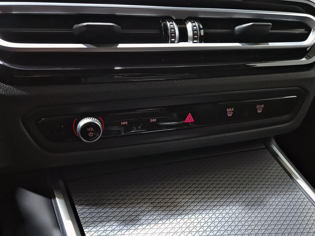 BMW Serie 3 318d Auto.Touring // 28.329 km