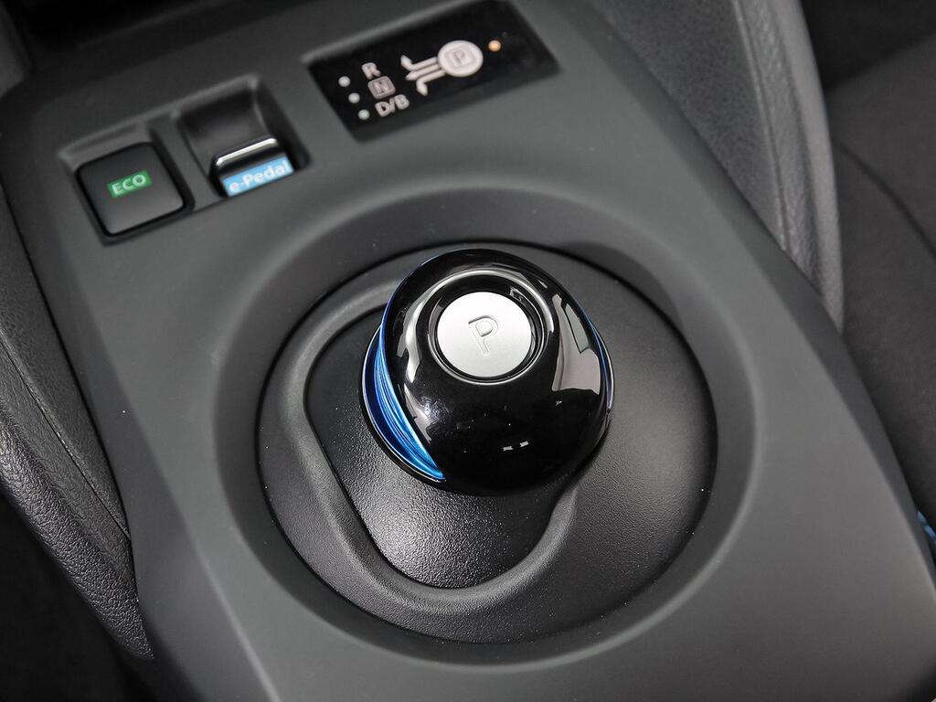 Nissan Leaf 40kWh Acenta 150 CV // 5 km