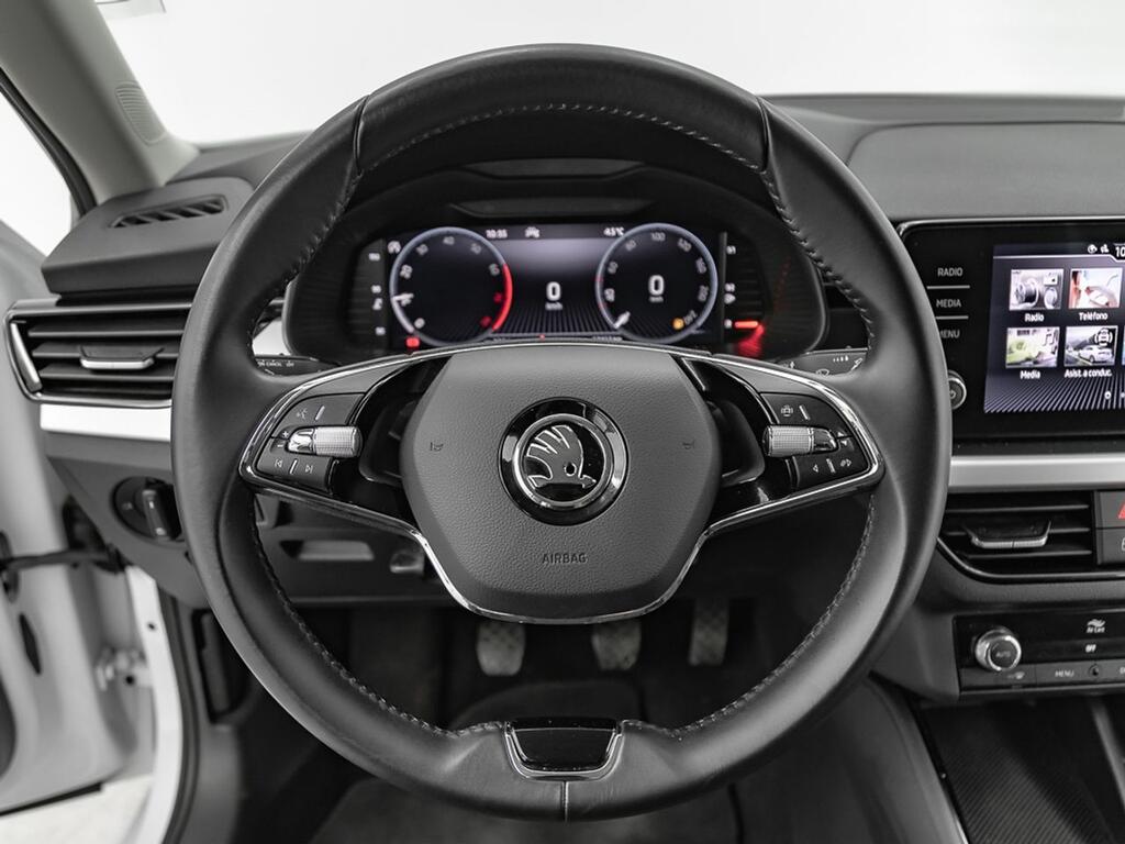 Skoda Kamiq 1.5 TSI 110kW (150CV) AMBITION // 67.782 km