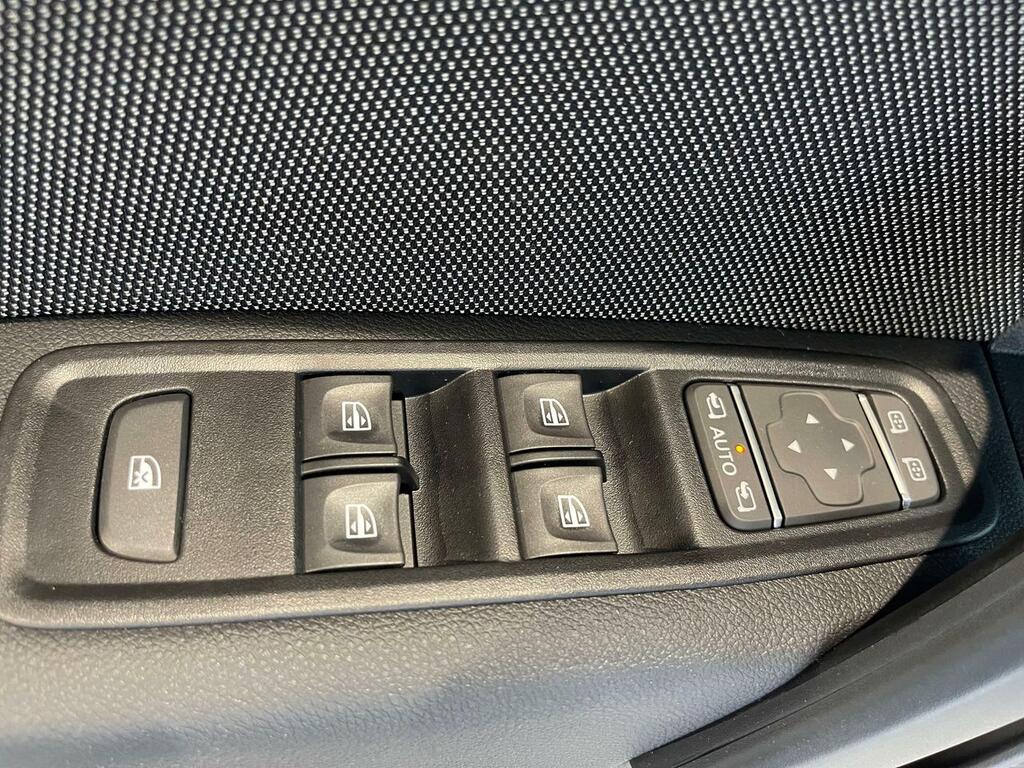 Nissan Townstar 5 plazas 45kwh 90kW L1 N-Connecta // 15 km