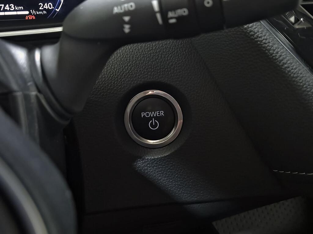 Toyota Corolla 140H Active Plus // 42.155 km