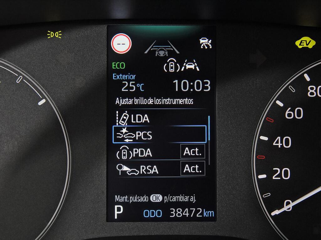Toyota Yaris 1.5 120H Active Plus // 38.469 km