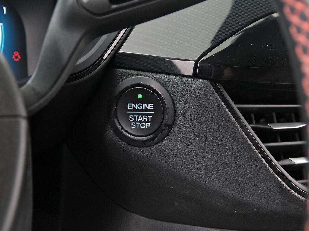 Ford Kuga ST-Line 1.5T EcoBoost 110kW (150CV) // 42.298 km