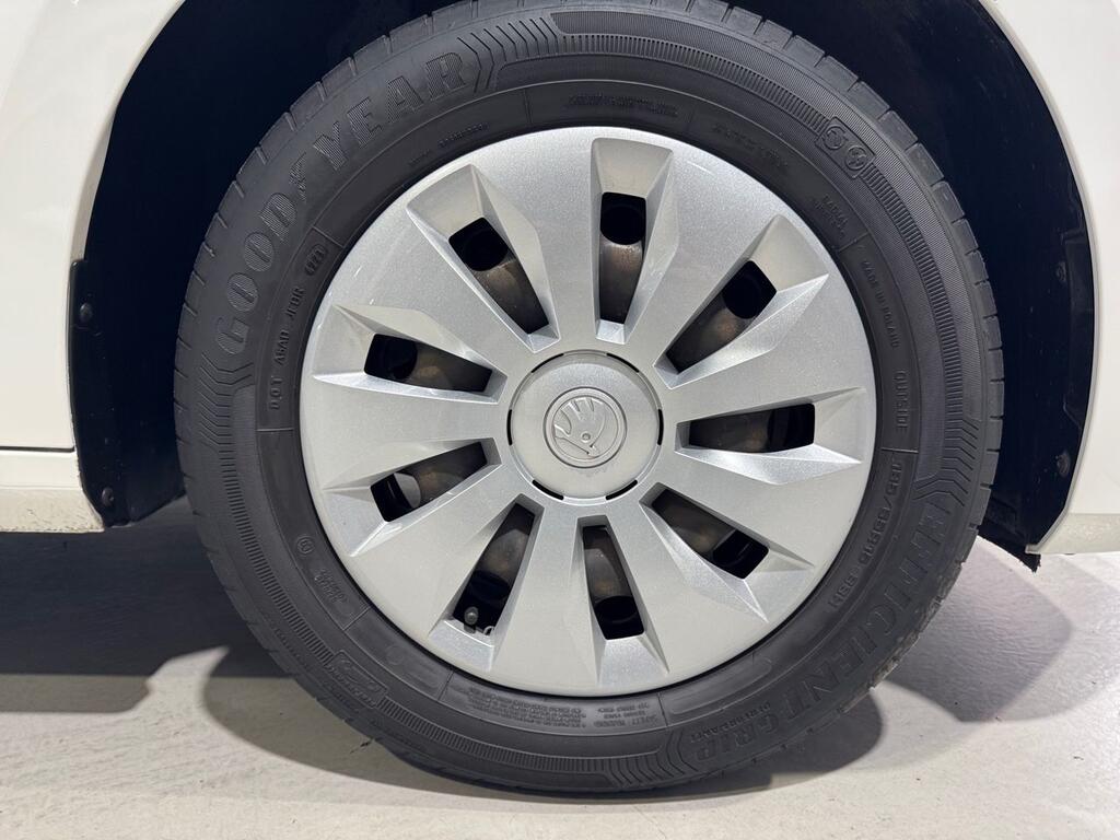 Skoda Fabia 1.0 MPI 59KW (80CV) Active  //  42.038 km