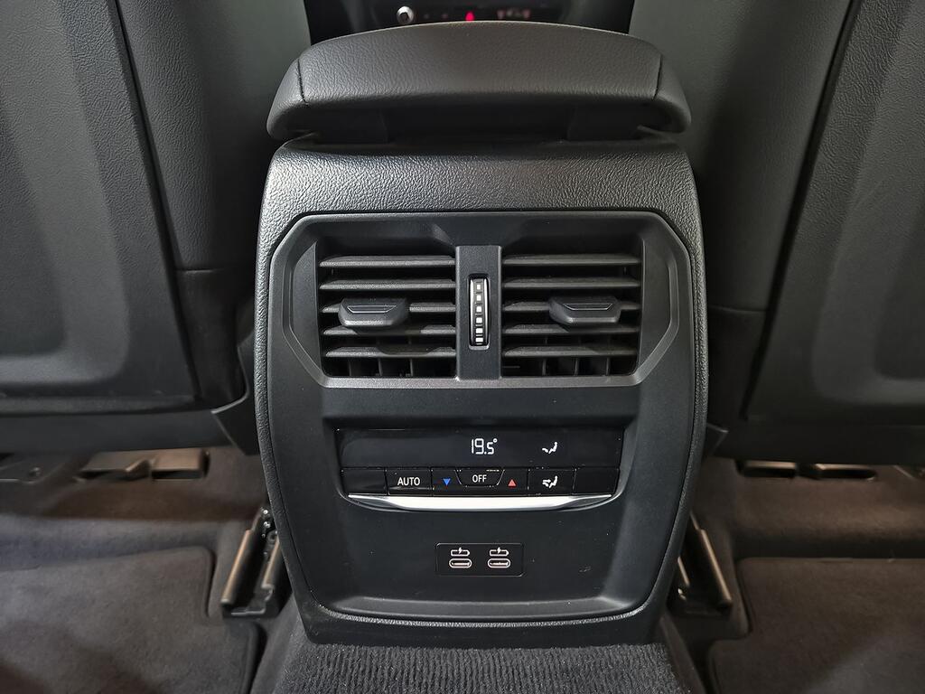 BMW Serie 3 318d Auto.Touring // 28.329 km