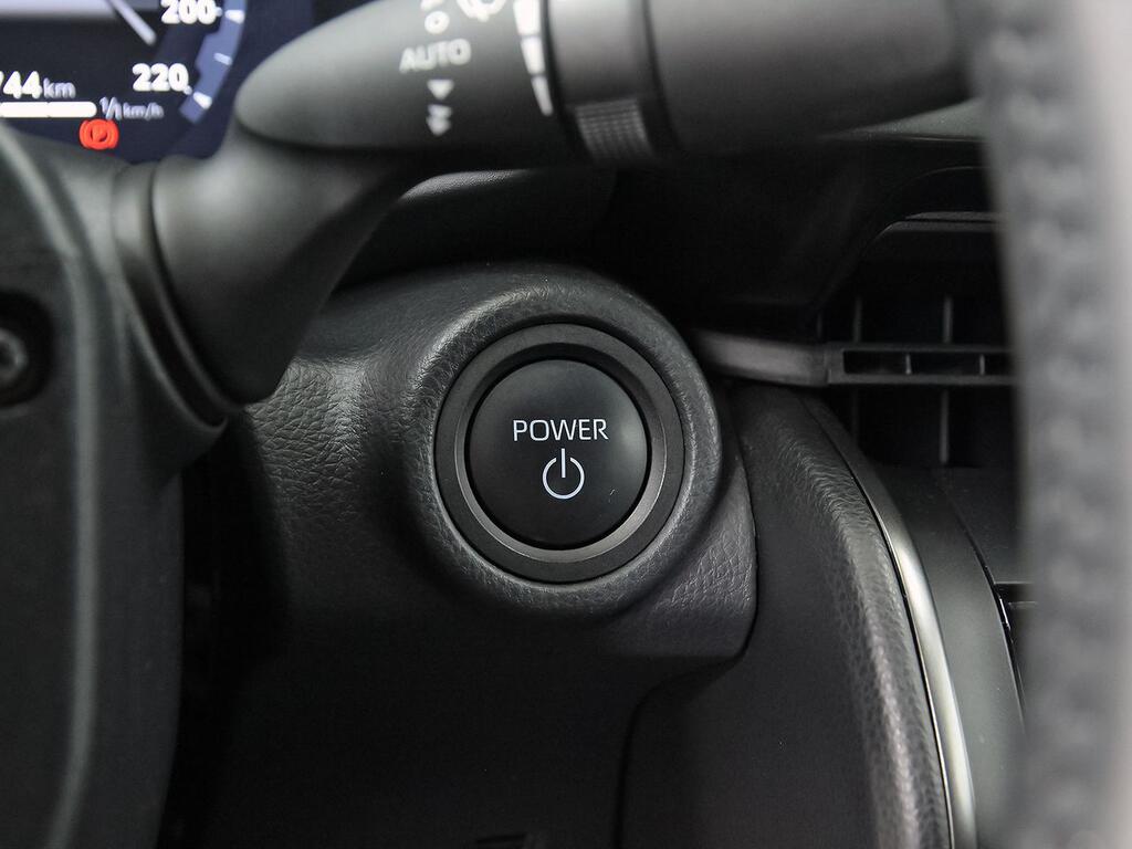 Toyota C-HR 1.8 140H Advance // 48.965 km