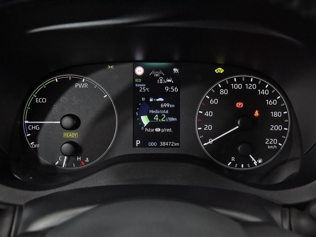 Toyota Yaris 1.5 120H Active Plus // 38.469 km