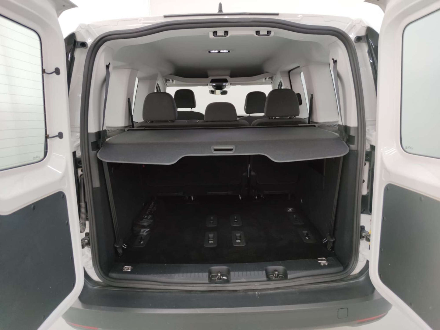 Volkswagen Caddy 2.0 TDI 102 KOMBI 4P // 74.973 km