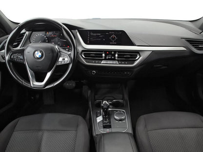 BMW Serie 1 118d Business Auto //  68.006 KM