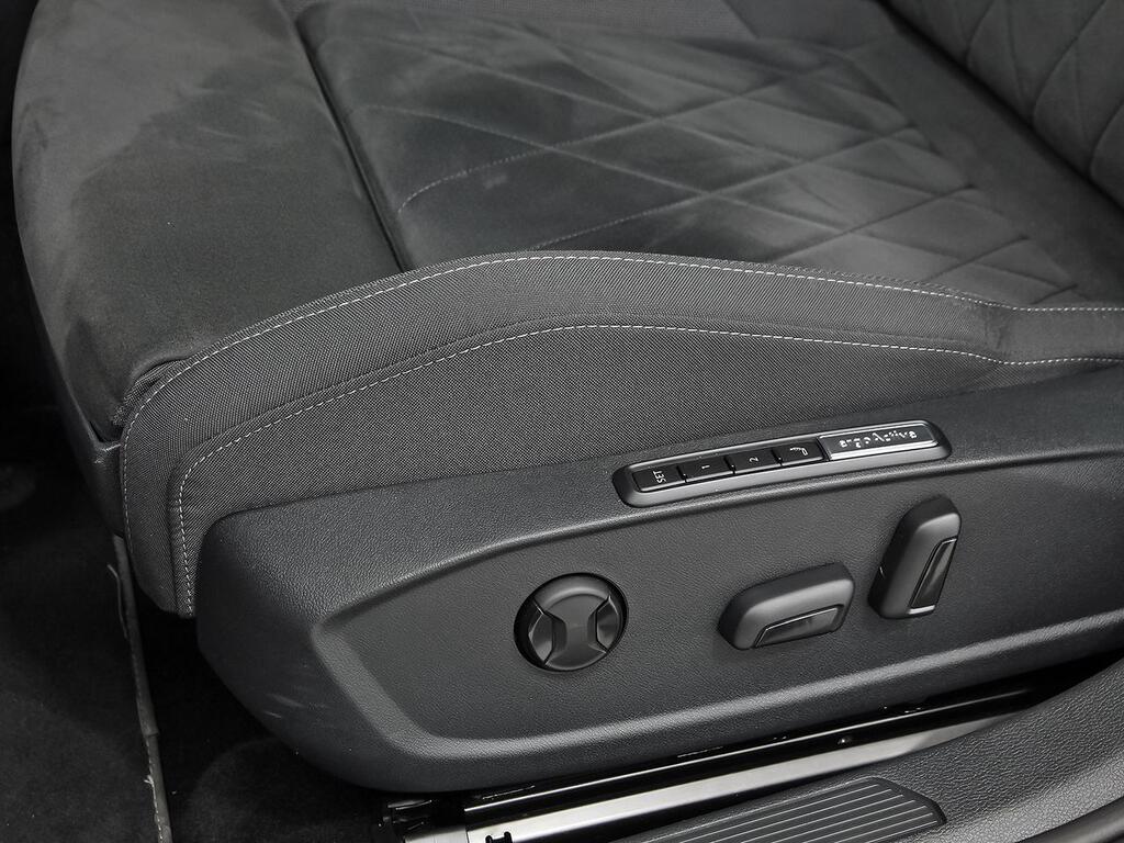 Volkswagen Golf eHybrid 1.4 TSI 150kW (204CV) DSG //  46.515 km
