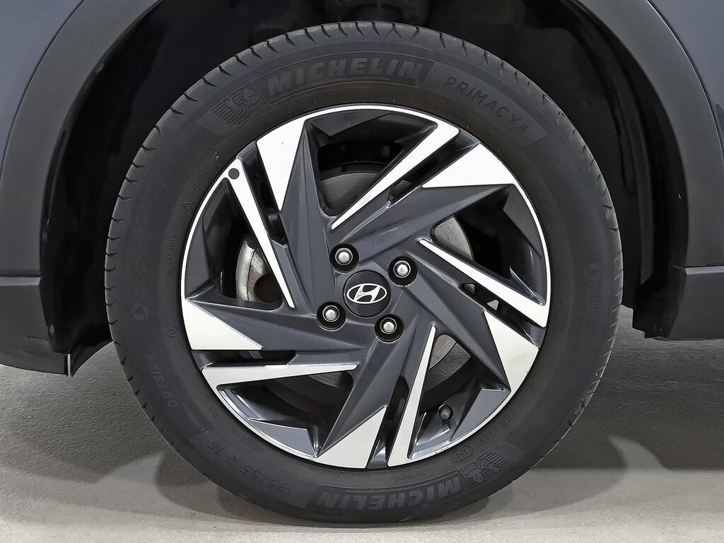 Hyundai Bayon 1.0 TGDI 74kW (100CV) 48V Maxx  //  25.110 km