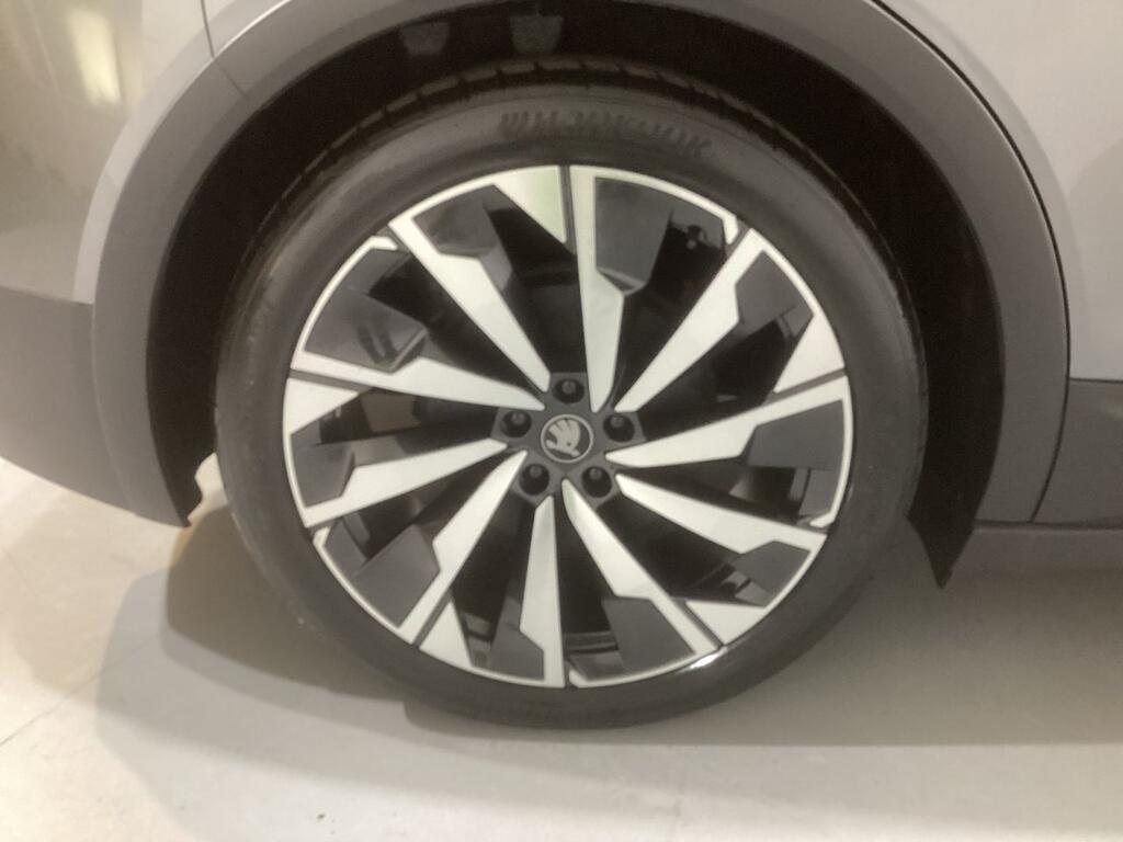 Skoda Elroq 150 kW (204 CV) 63 kWh Sportline //  1 km