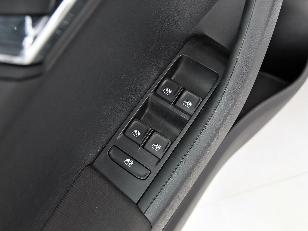 Skoda Fabia 1.0 TSI 70KW (95cv) Ambition //  62.656 km