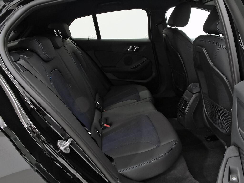 BMW Serie 1 118i Corporate Auto 140 cv  //  30.667 km