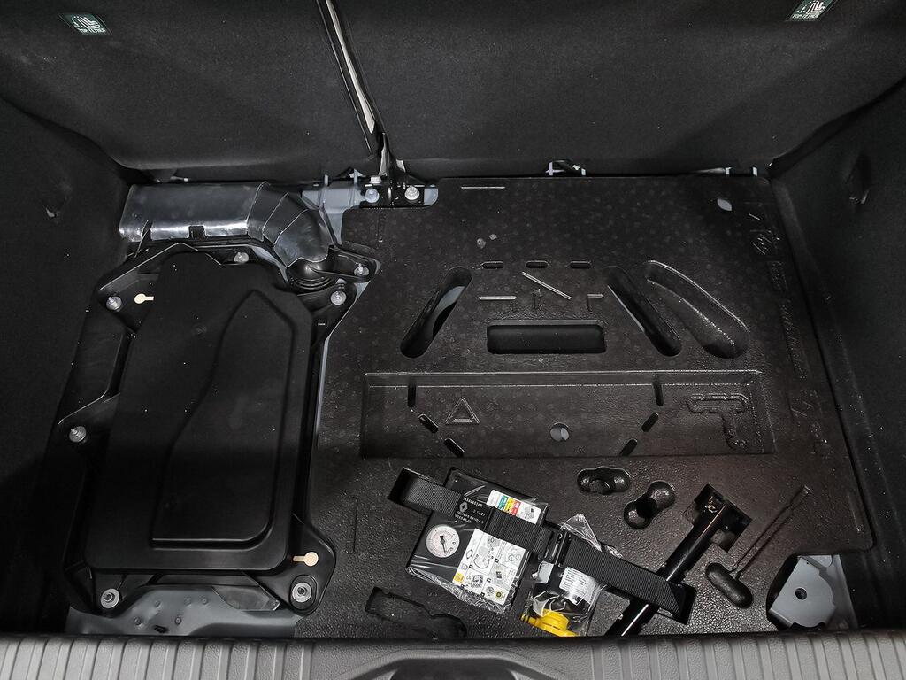 Renault Clio Initiale Paris E-Tech Híbrido 103 kW  //  16.216 km