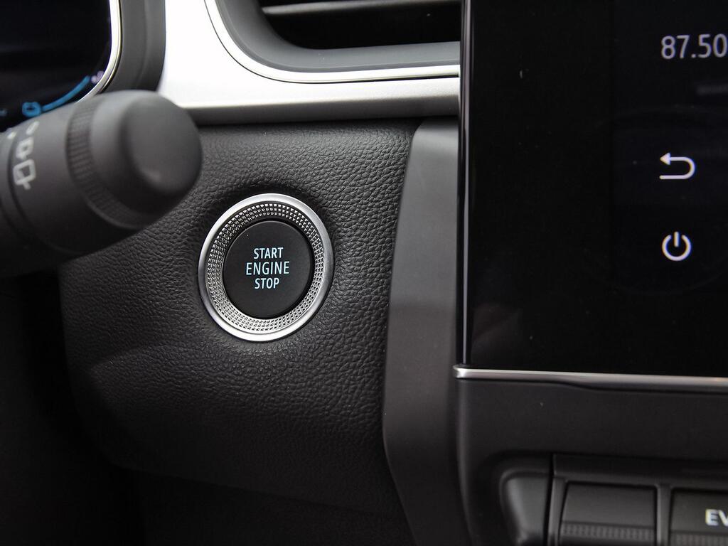 Renault Captur zen fast track E-Tech híbrido 105 kW  //  36.500 km