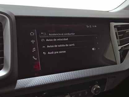 Audi A1 Sportback Black line 30 TFSI 85kW S tron  //  40.282 km