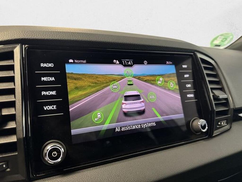 Skoda Karoq 1.5 TSI DSG Sportline (150cv) // 32.221km - 2025