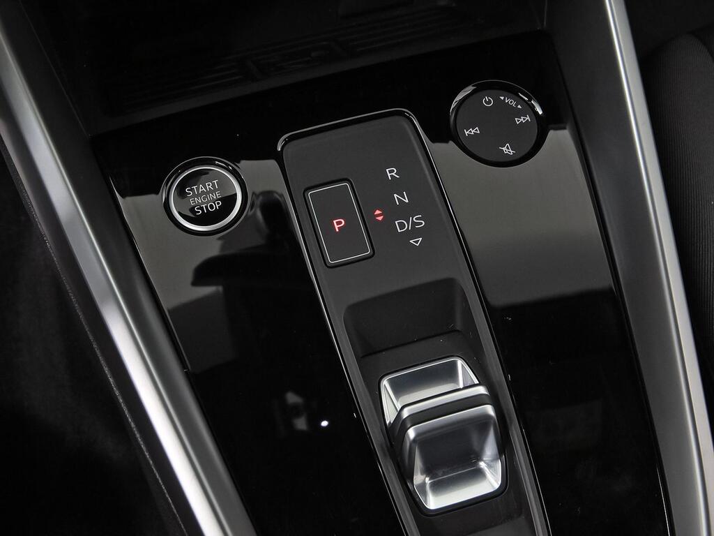 Audi A3 Sportback Advanced 30 TFSI 81kW S tronic  // 20.393 km