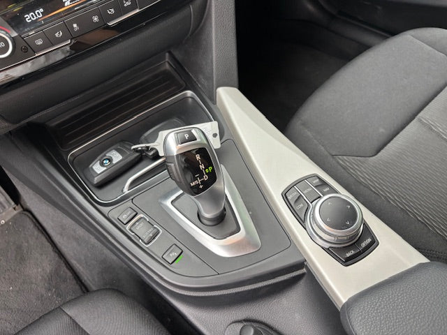 BMW SERIE 3 318D AUT. 150CV // 58.872 km