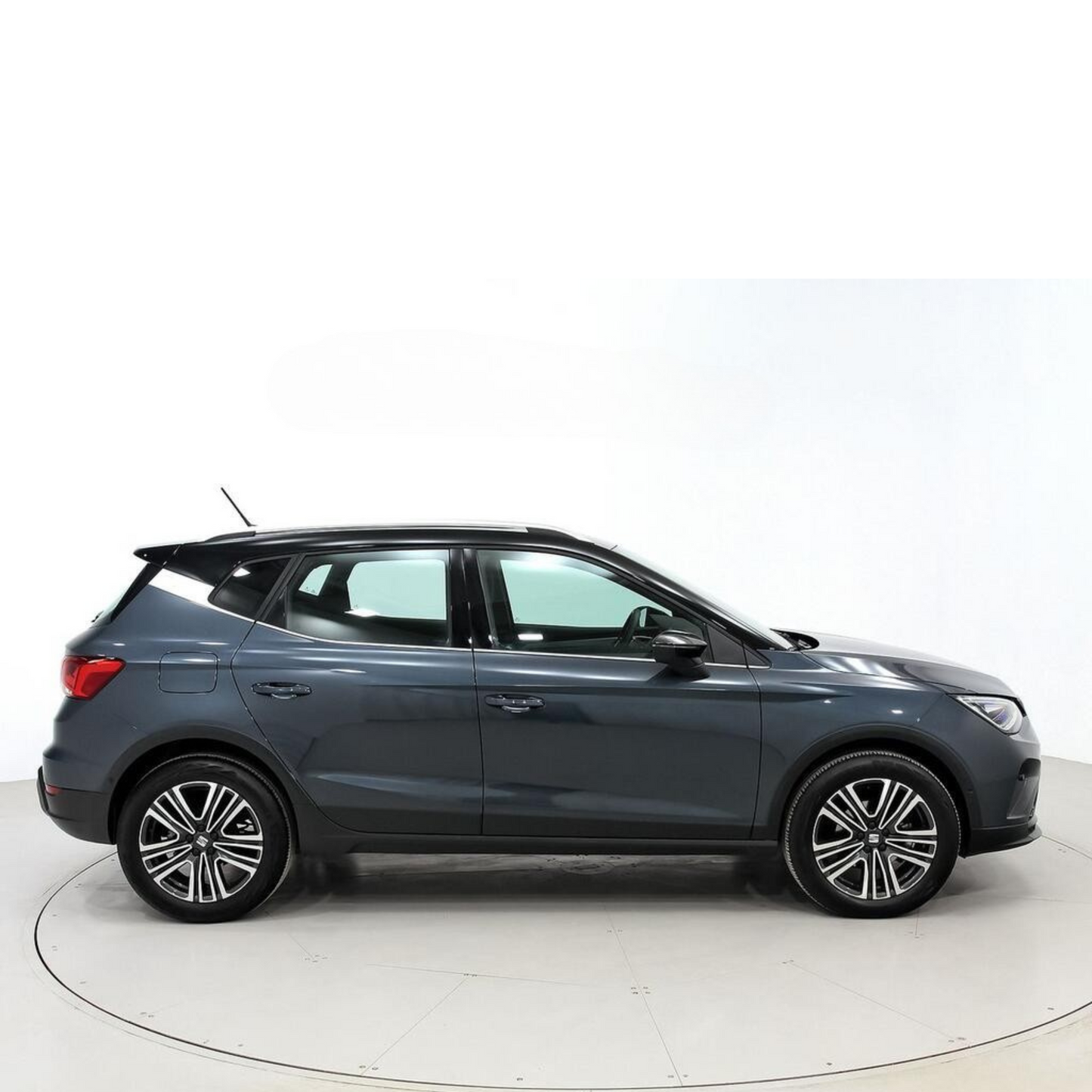 SEAT Arona 1.0 TSI 81kW (110CV) FR XM  //  14.000 km