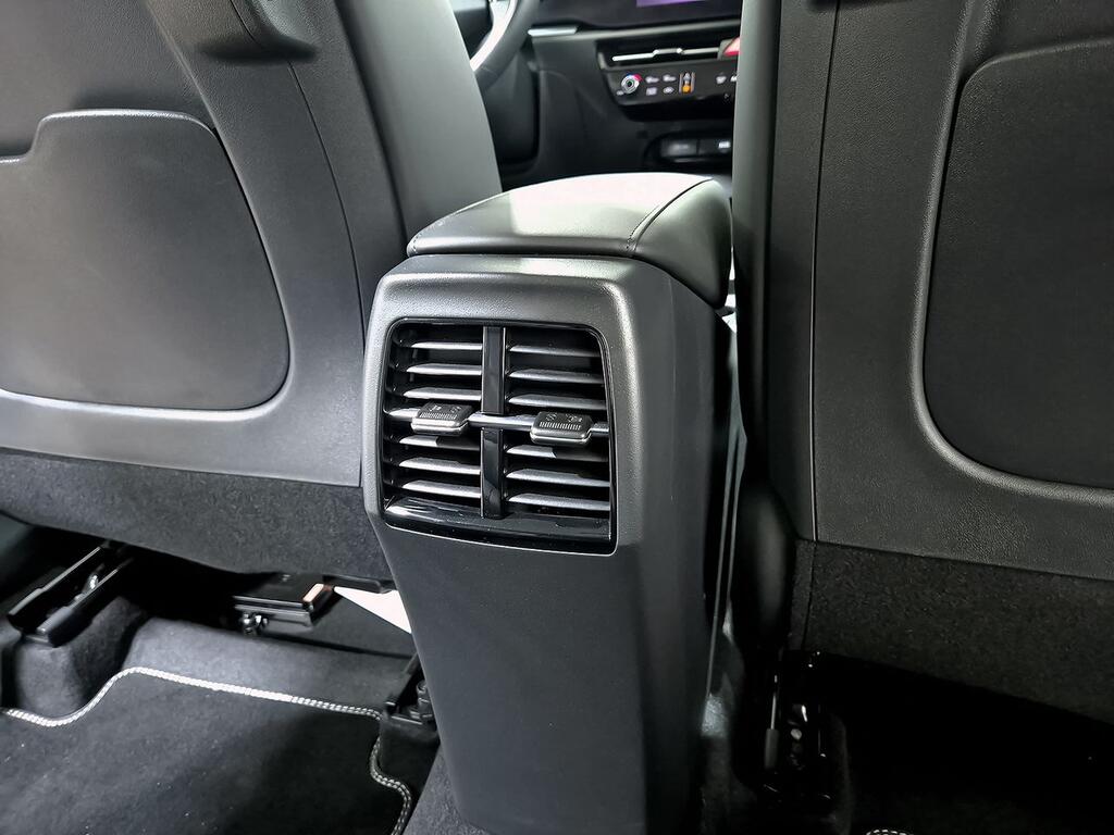 Kia Niro 1.6 GDi HEV 95kW  Drive  129CV  //  5.000 km